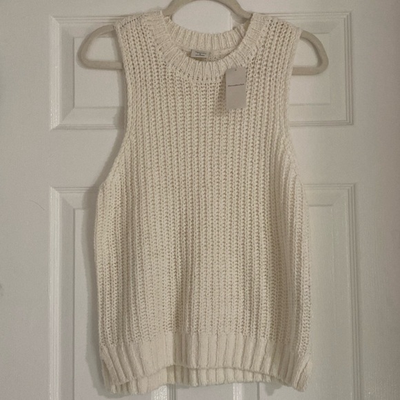 Abercrombie white knit tank top - Picture 1 of 3